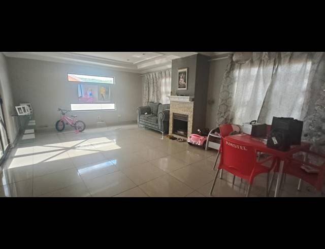 3 BEDROOM HOUSE FOR SALE IN ELANDSPOORT